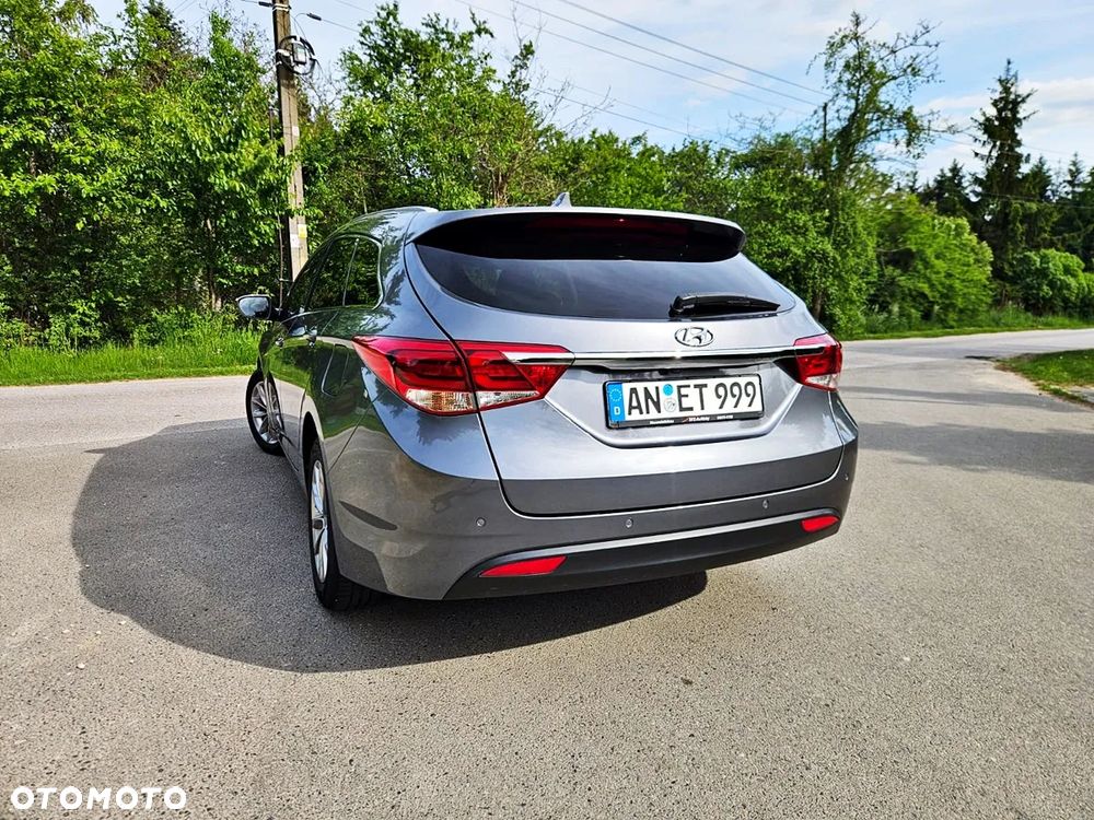 Hyundai i40 Kombi blue 1.7 CRDi Premium - 13