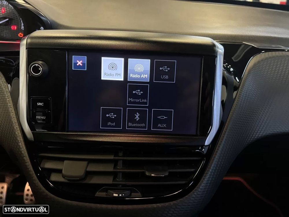 Peugeot 2008 1.2 PureTech GT Line - 24