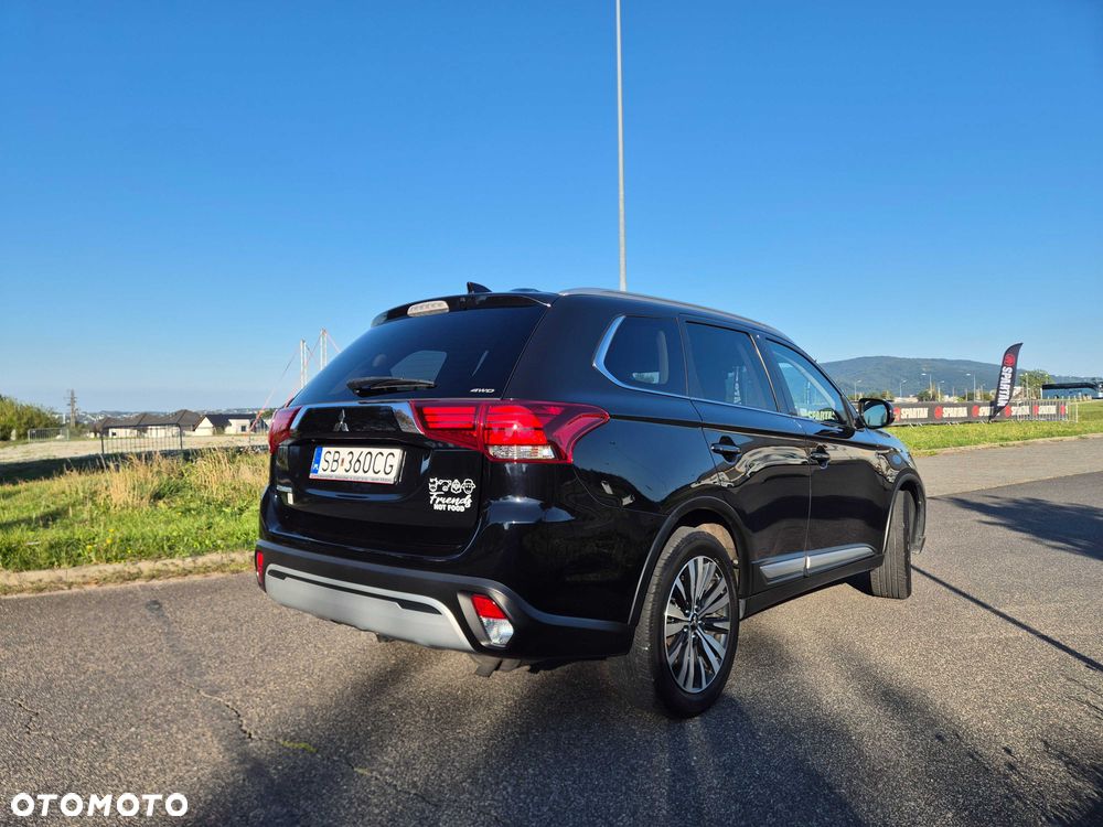 Mitsubishi Outlander - 5