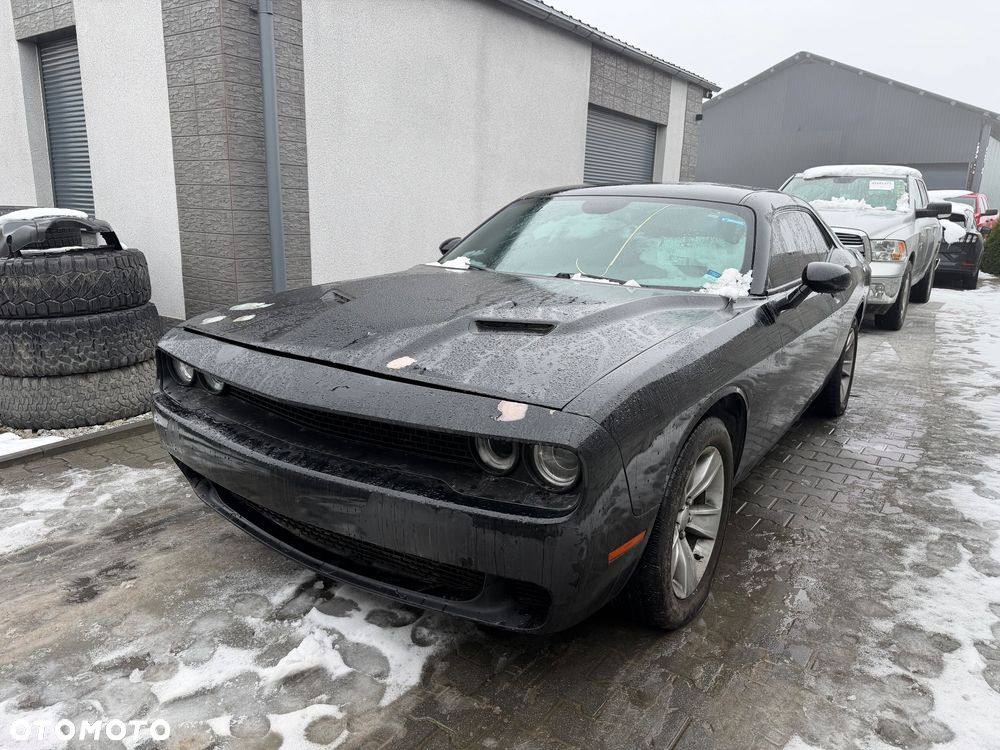 Dodge Challenger - 1