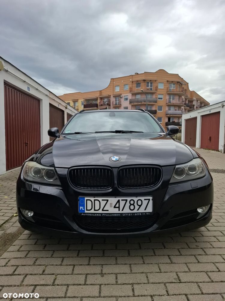 BMW Seria 3 318d DPF Touring - 3