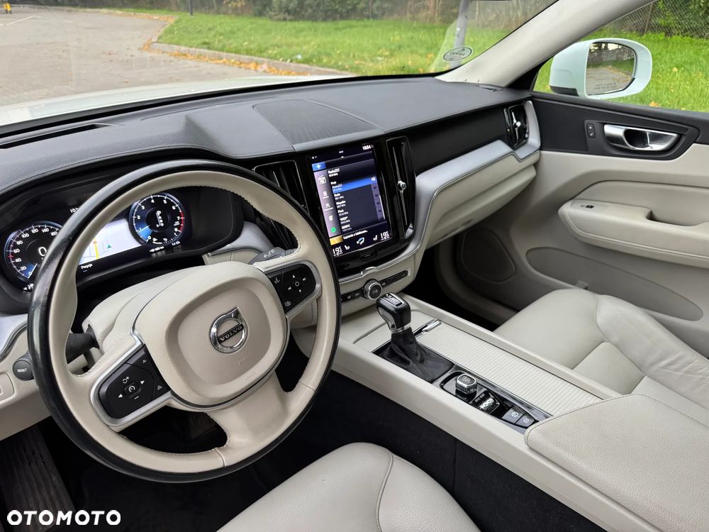 Volvo XC 60 T5 AWD Momentum - 12