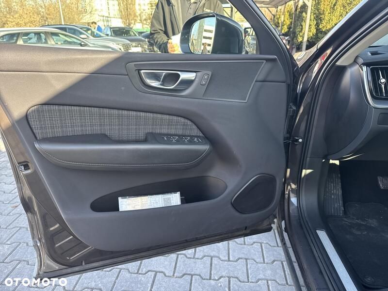 Volvo XC 60 B4 B Core - 18