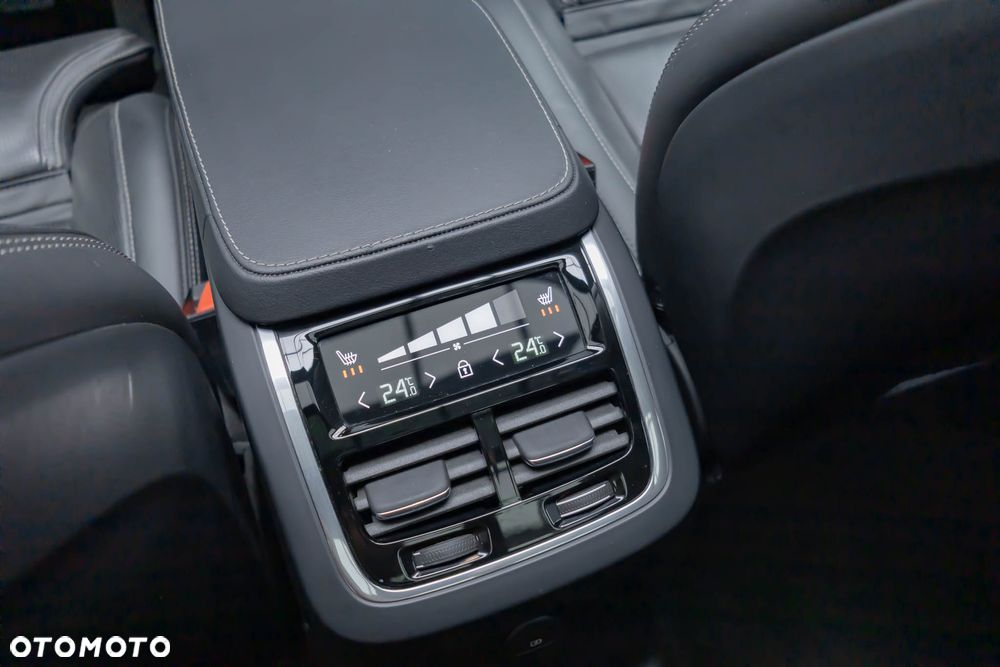 Volvo XC 90 - 33