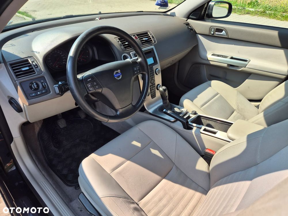 Volvo V50 2.0D R-Design Kinetic - 4