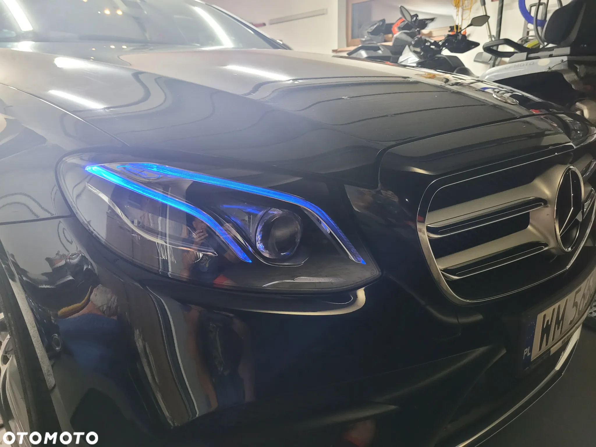 Mercedes-Benz Klasa E 220 d 4-Matic 9G-TRONIC - 21