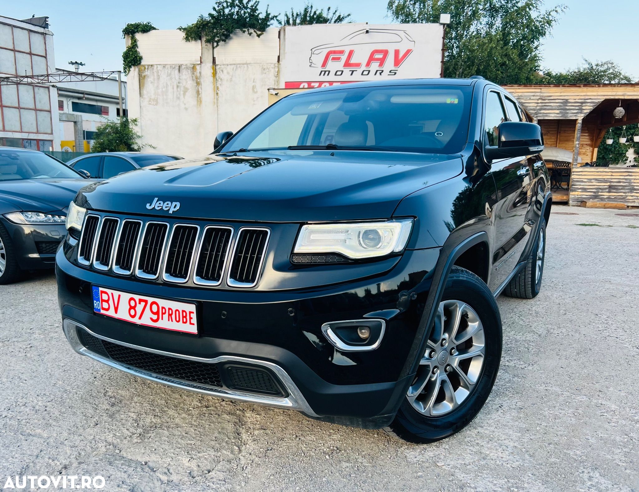 Jeep Grand Cherokee - 1