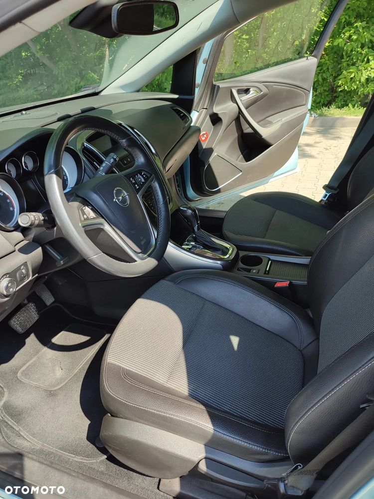 Opel Astra 1.6 Turbo Automatik - 8