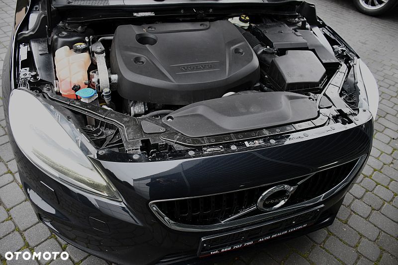 Volvo V40 D3 Geartronic RDesign - 35