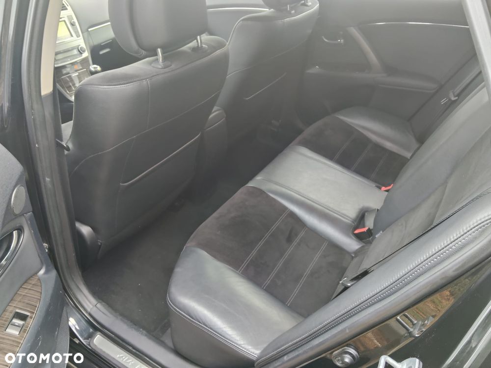 Toyota Avensis 2.0 D-4D Comfort - 13
