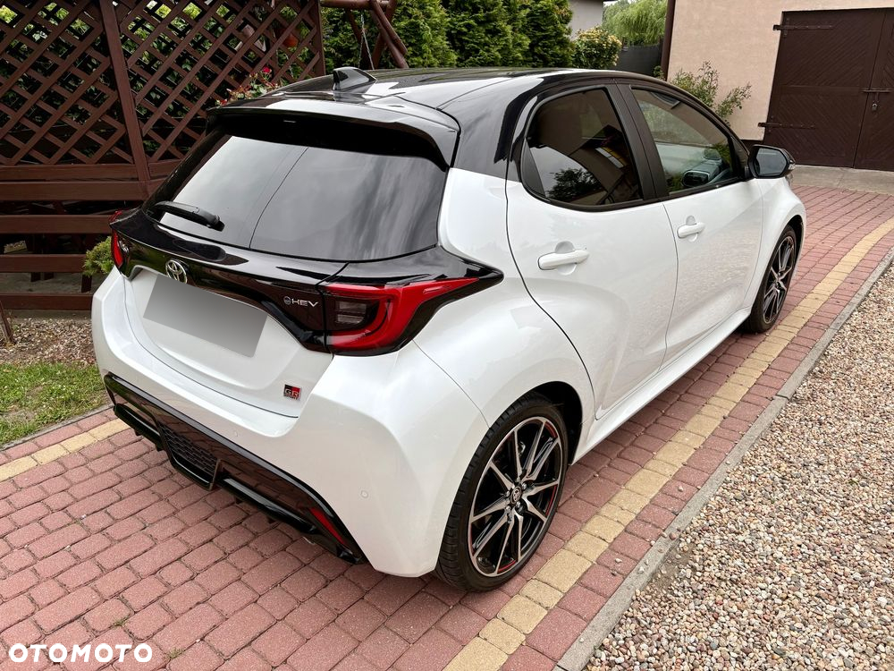 Toyota Yaris Hybrid 1.5 GR Sport - 3