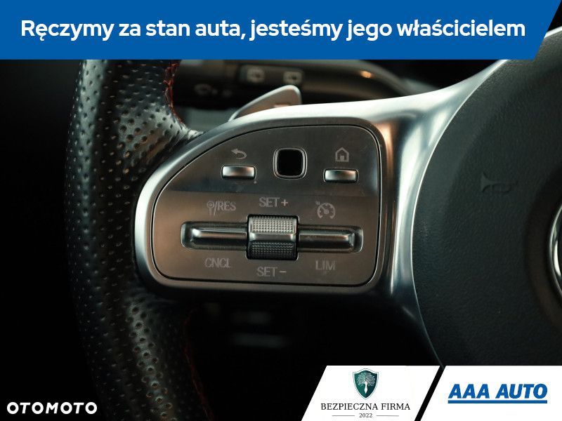 Mercedes-Benz GLA - 17