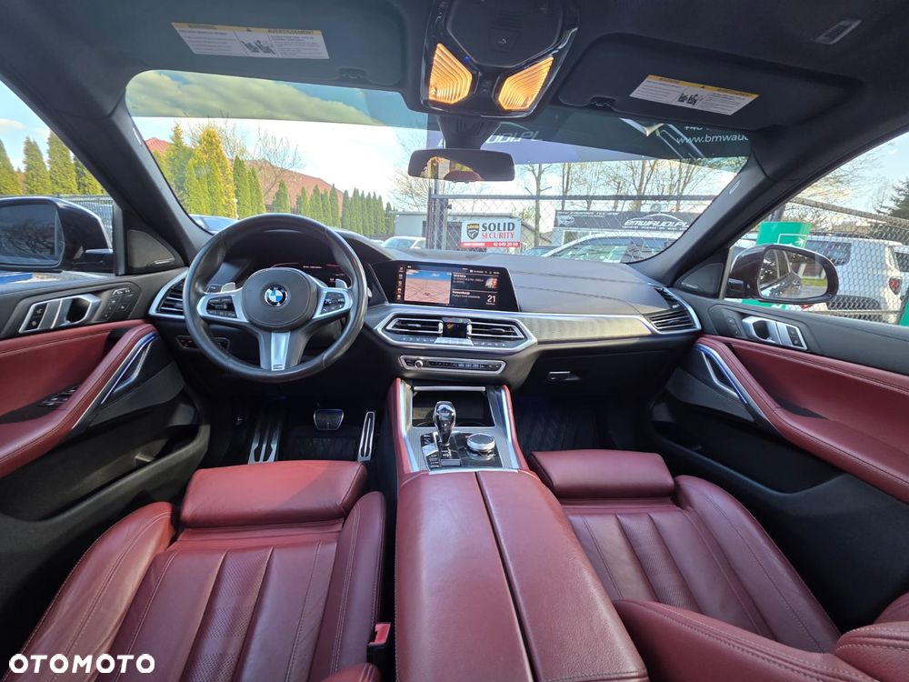BMW X6 M50i - 10