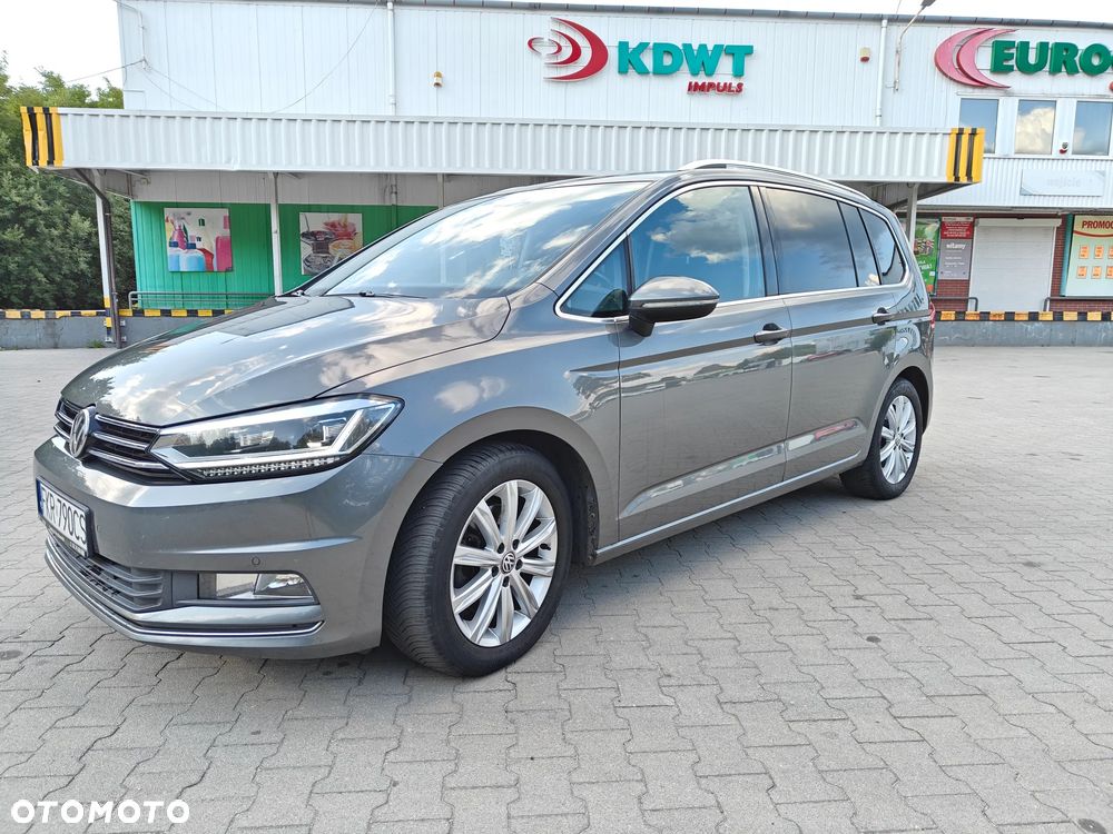 Volkswagen Touran - 1