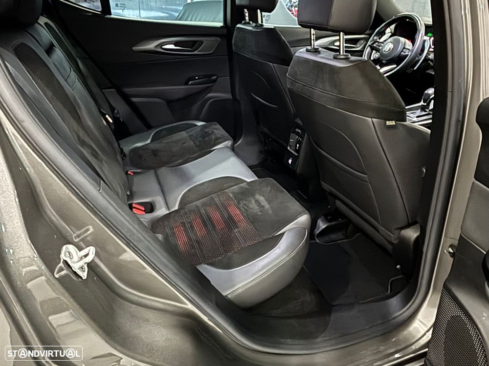 Alfa Romeo Tonale 1.5 Hybrid Edizione Speciale - 11