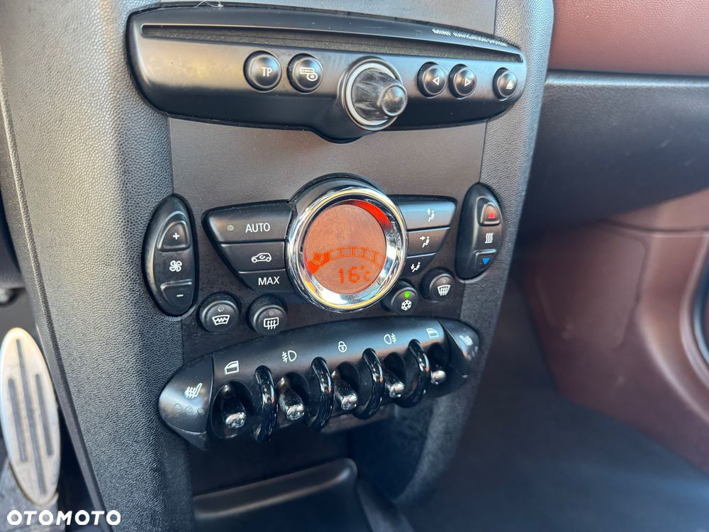 MINI Clubman Cooper SD - 16