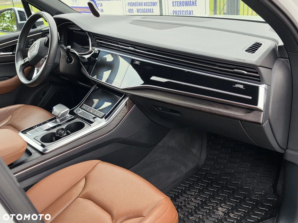 Audi Q7 - 24