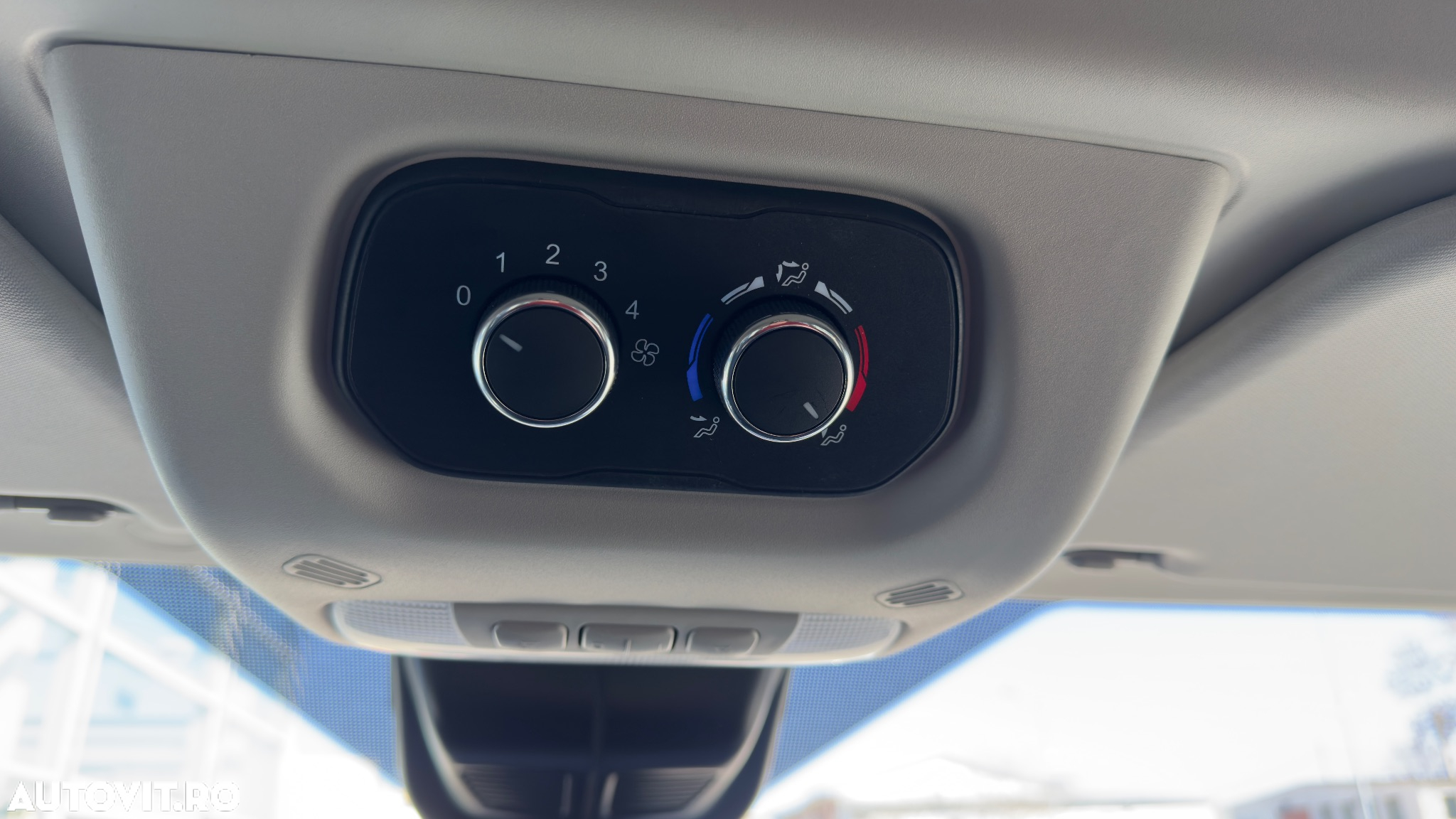 Ford Transit 310 2.0 EcoBlue 150 CP L3H2 Kombi FWD 8AT Trend - 10