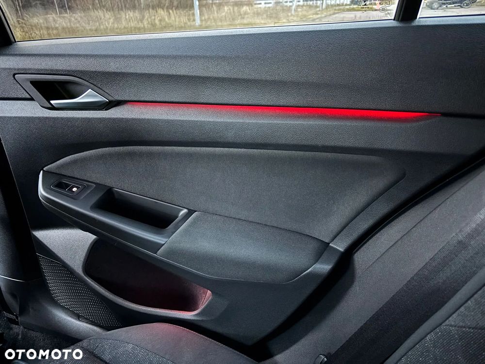 Volkswagen Golf - 16