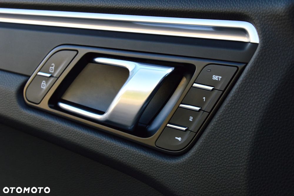 Porsche Macan Standard - 23