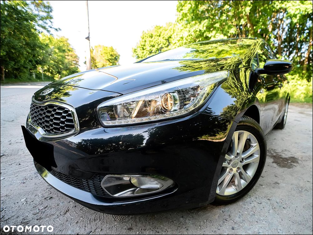 Kia Ceed - 11
