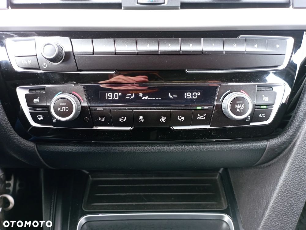 BMW Seria 3 318i - 15