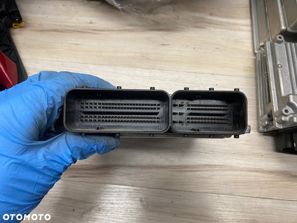 KOMPUTER STEROWNIK SILNIKA ECU BMW E90 2.0 0281013502 7803372 031390653 - 2