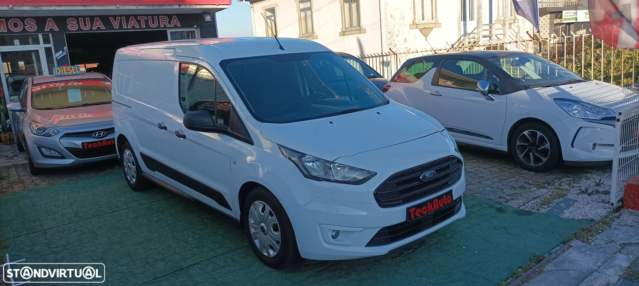 Ford Transit Connect - 13