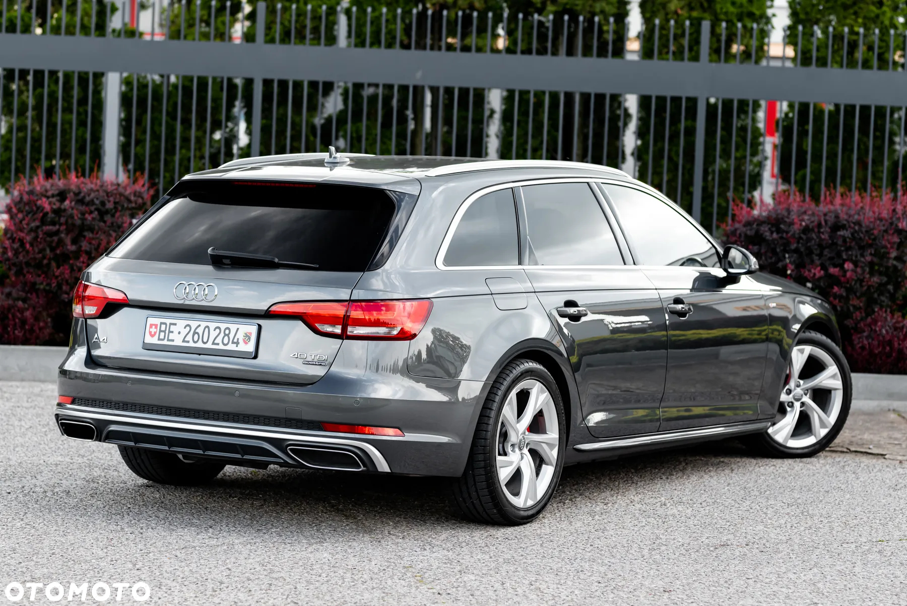 Audi A4 Avant 40 TDI quattro S tronic S line - 4