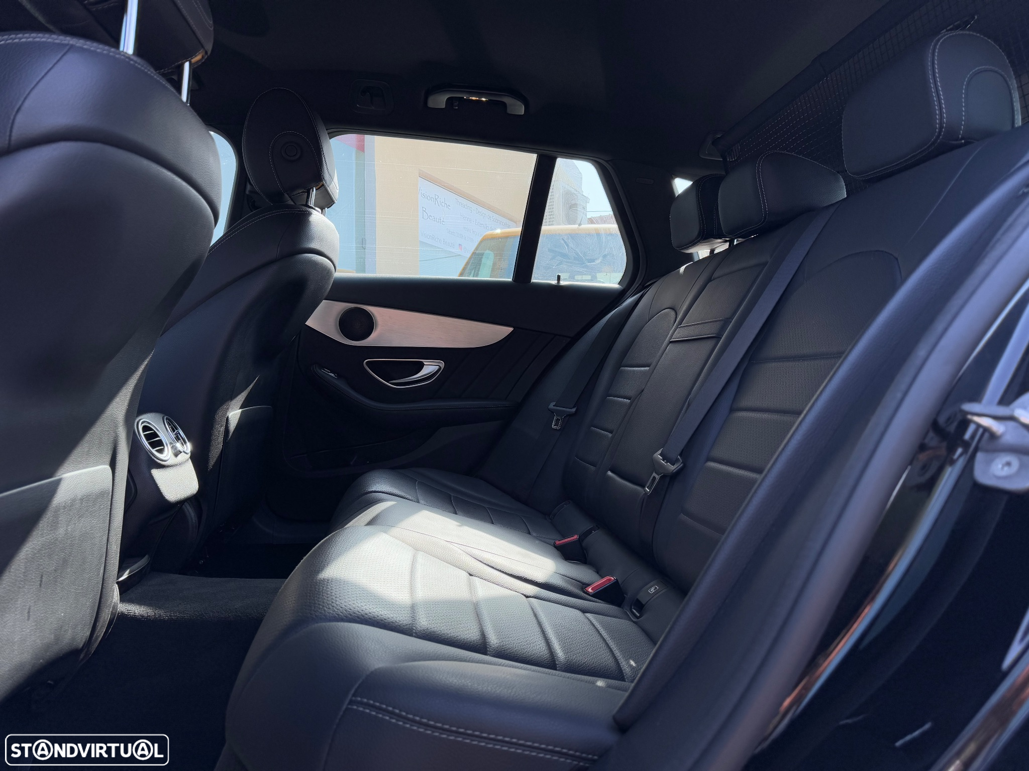 Mercedes-Benz C 220 d AMG Line - 10