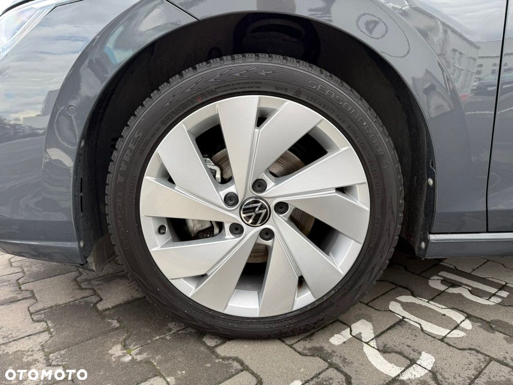 Volkswagen Golf Variant 1.5 eTSI mHEV Life DSG - 32
