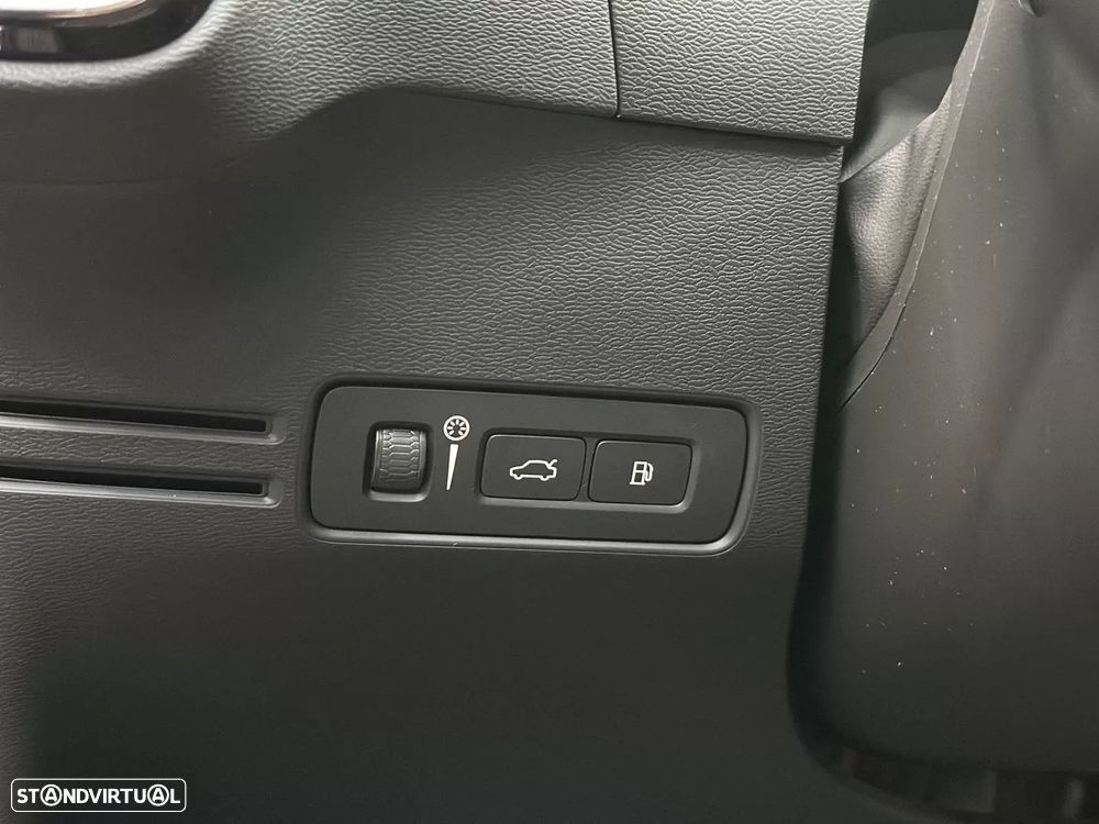 Volvo XC 40 1.5 T4 PHEV R-Design - 33