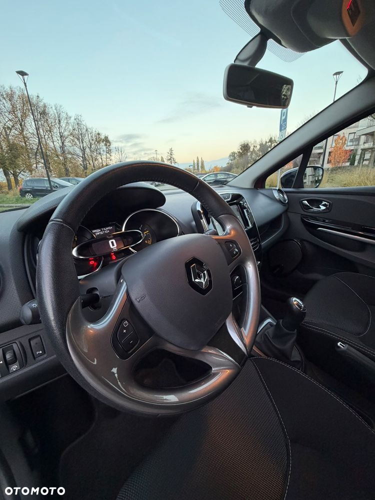 Renault Clio - 11