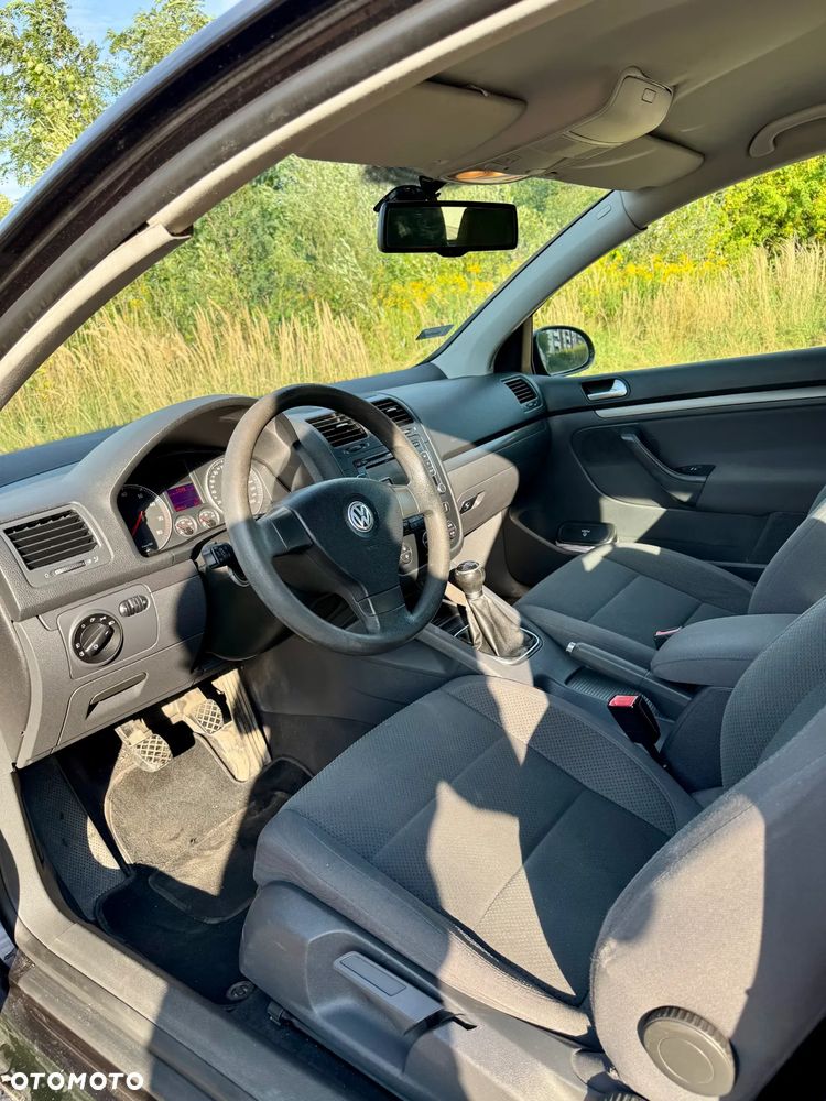 Volkswagen Golf V 1.6 FSI Comfortline - 17