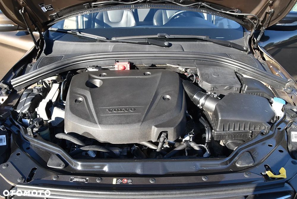 Volvo XC 60 D4 Geartronic Summum - 9