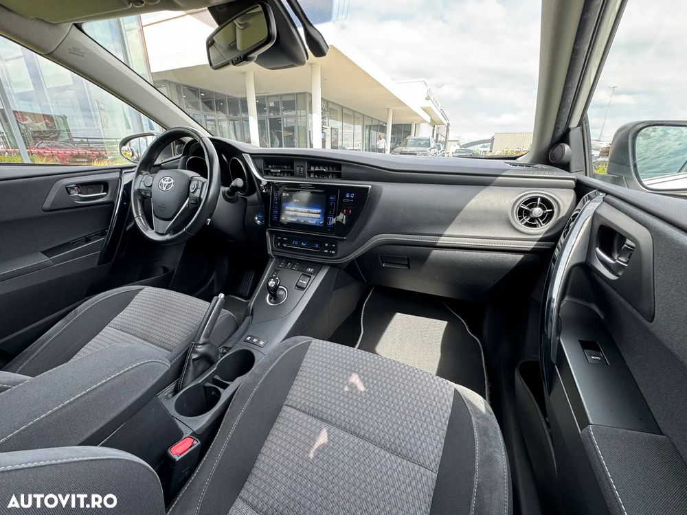Toyota Auris 1.8 L VVT-i Sol+ - 24