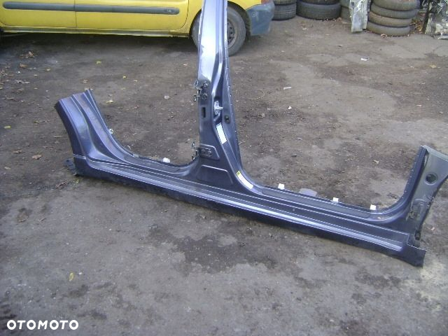 PRÓG SŁUPEK Z PROGIEM TOYOTA AVENSIS T27 09-19 - 2