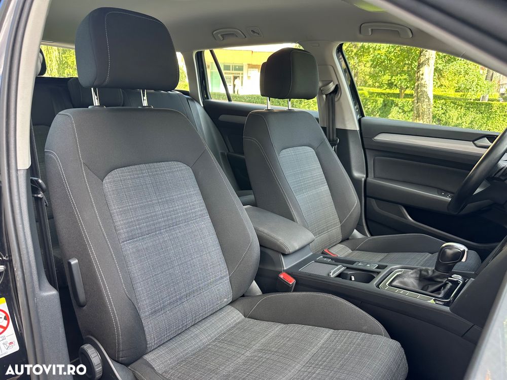 Volkswagen Passat - 38