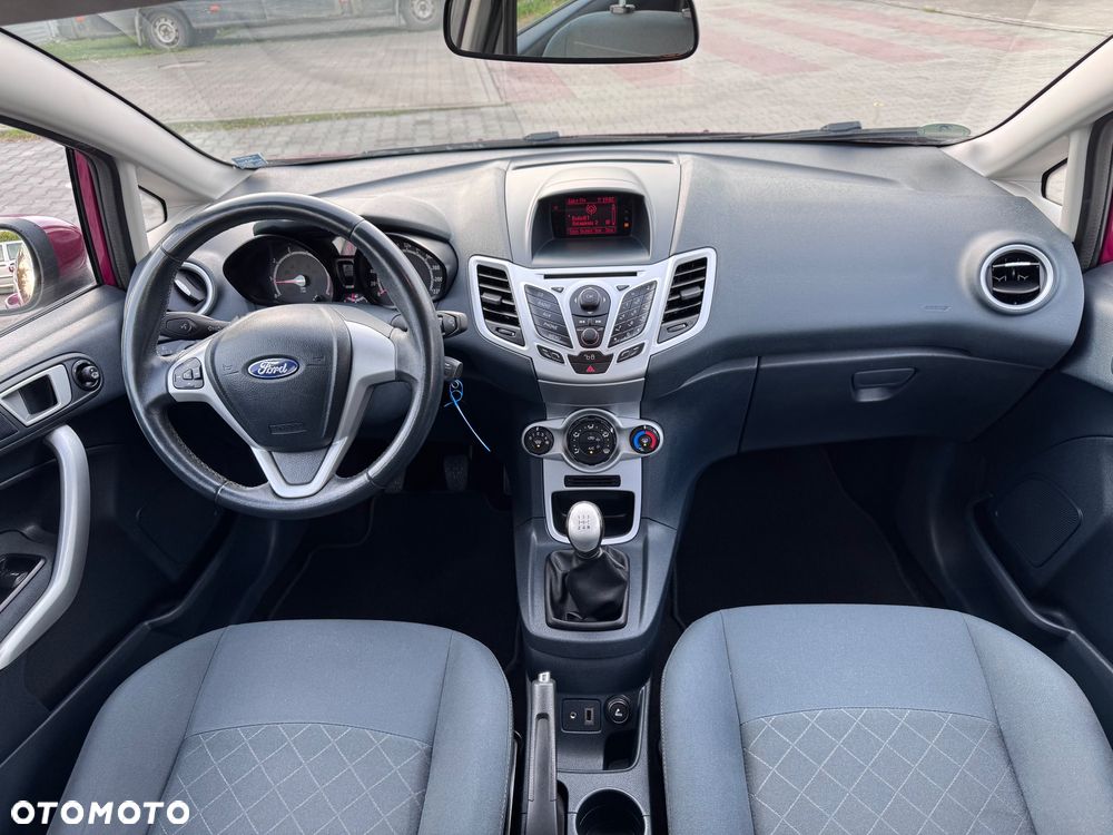 Ford Fiesta 1.25 Champions Edition - 19