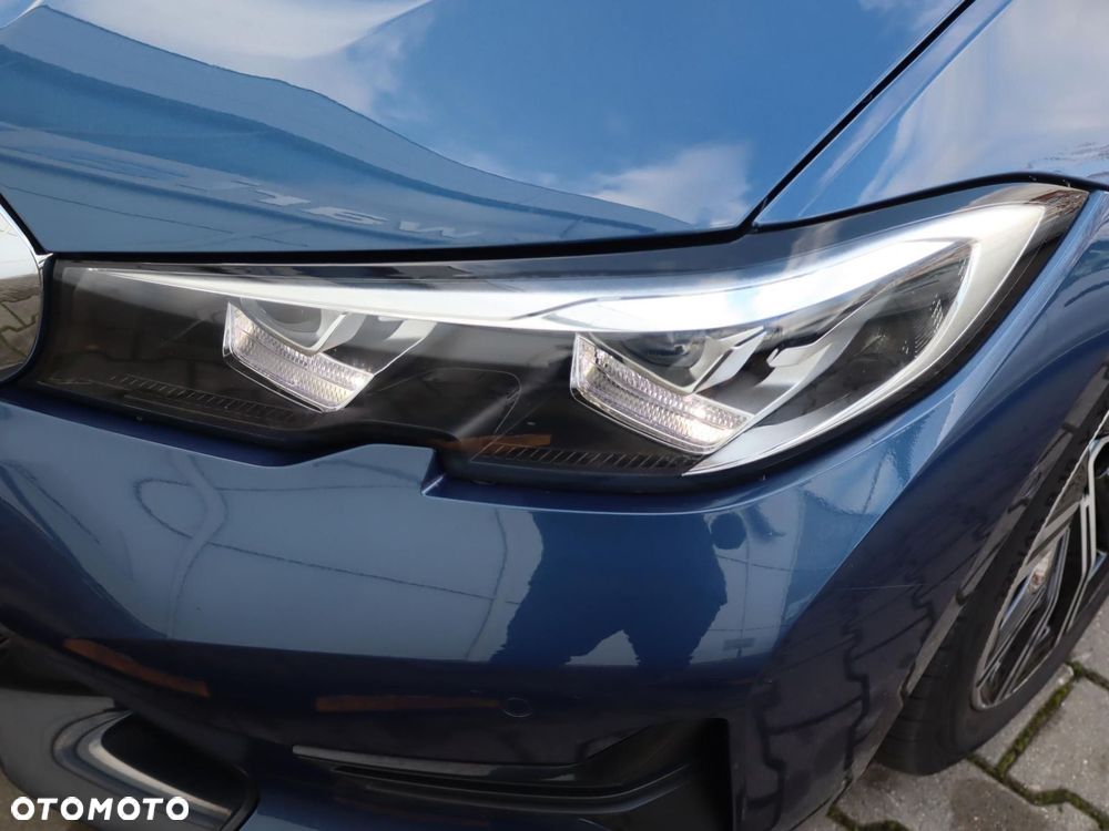 BMW Seria 3 - 22
