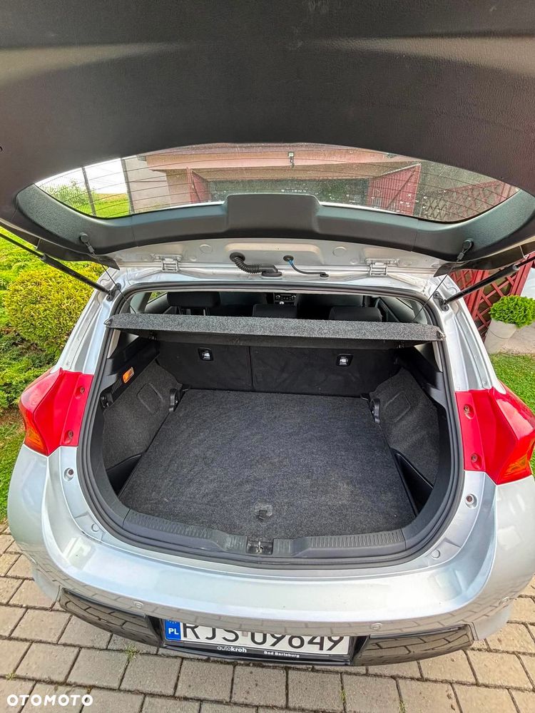 Toyota Auris 1.4 D-4D - 15