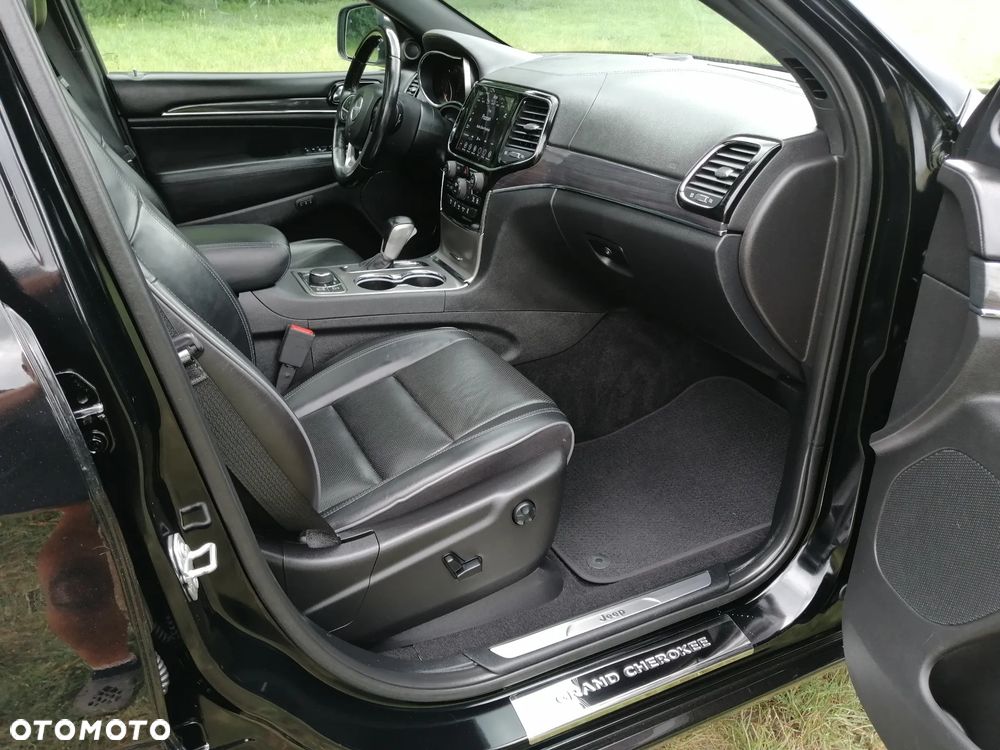 Jeep Grand Cherokee - 20