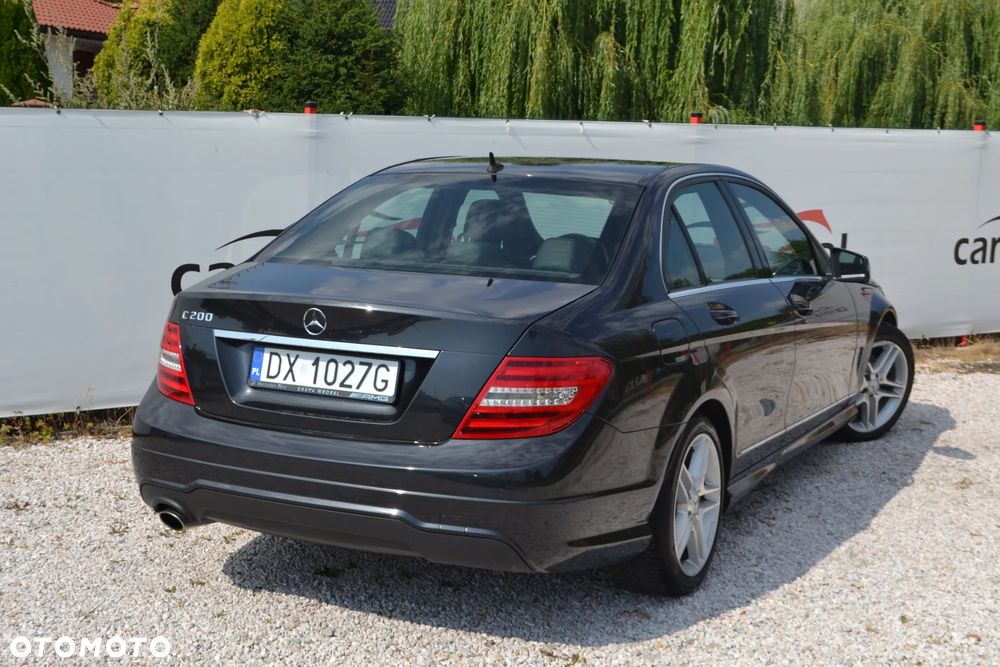 Mercedes-Benz Klasa C 180 CGI BlueEFFICIENCY SPORT EDITION - 13