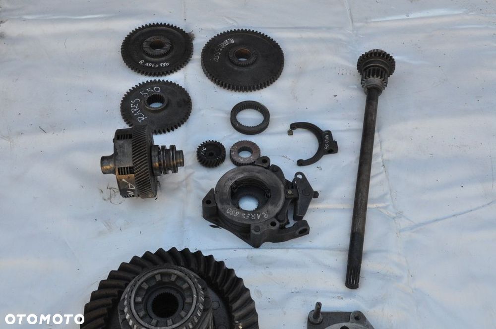 PÓŁOŚ WOM TARCZA RENAULT ARES 550 - 5