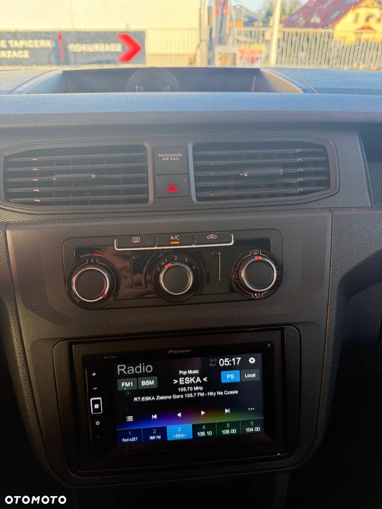 Volkswagen CADDY MAXI - 9