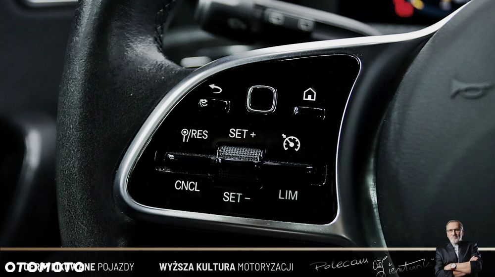 Mercedes-Benz CLA 180 7G-DCT - 16