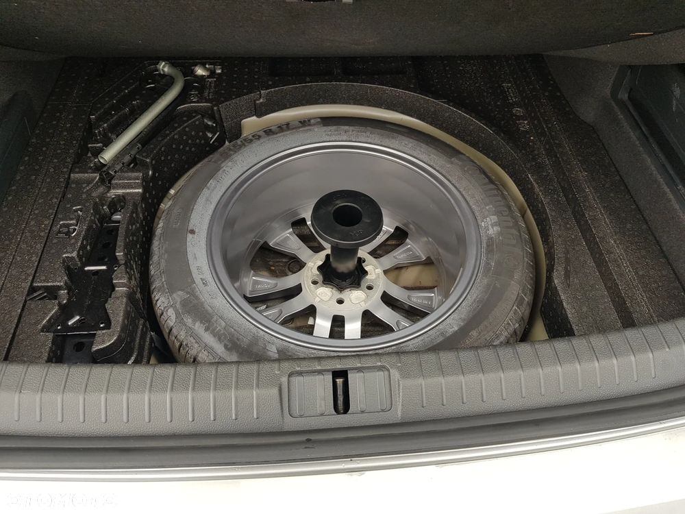Volkswagen Passat 1.8 TSI BMT Comfortline DSG - 28