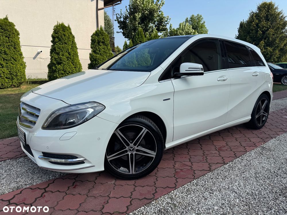 Mercedes-Benz Klasa B 200 7G-DCT AMG Line - 2
