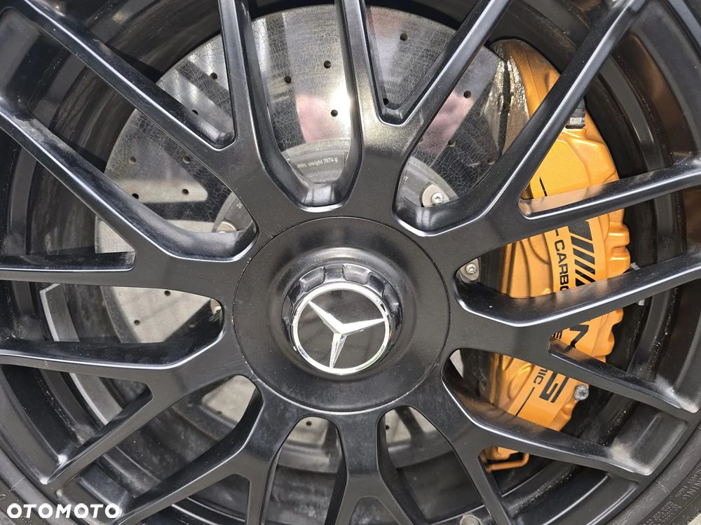 Mercedes-Benz AMG GT - 11
