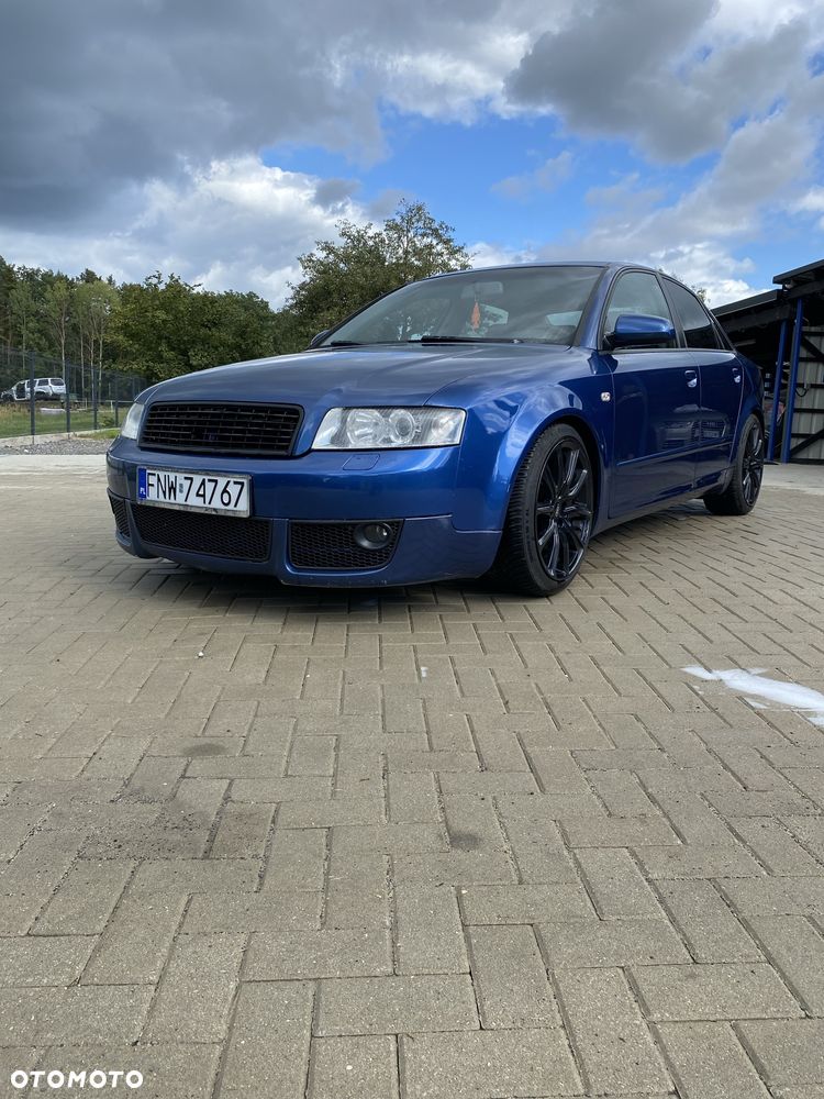 Audi A4 Limousine - 3